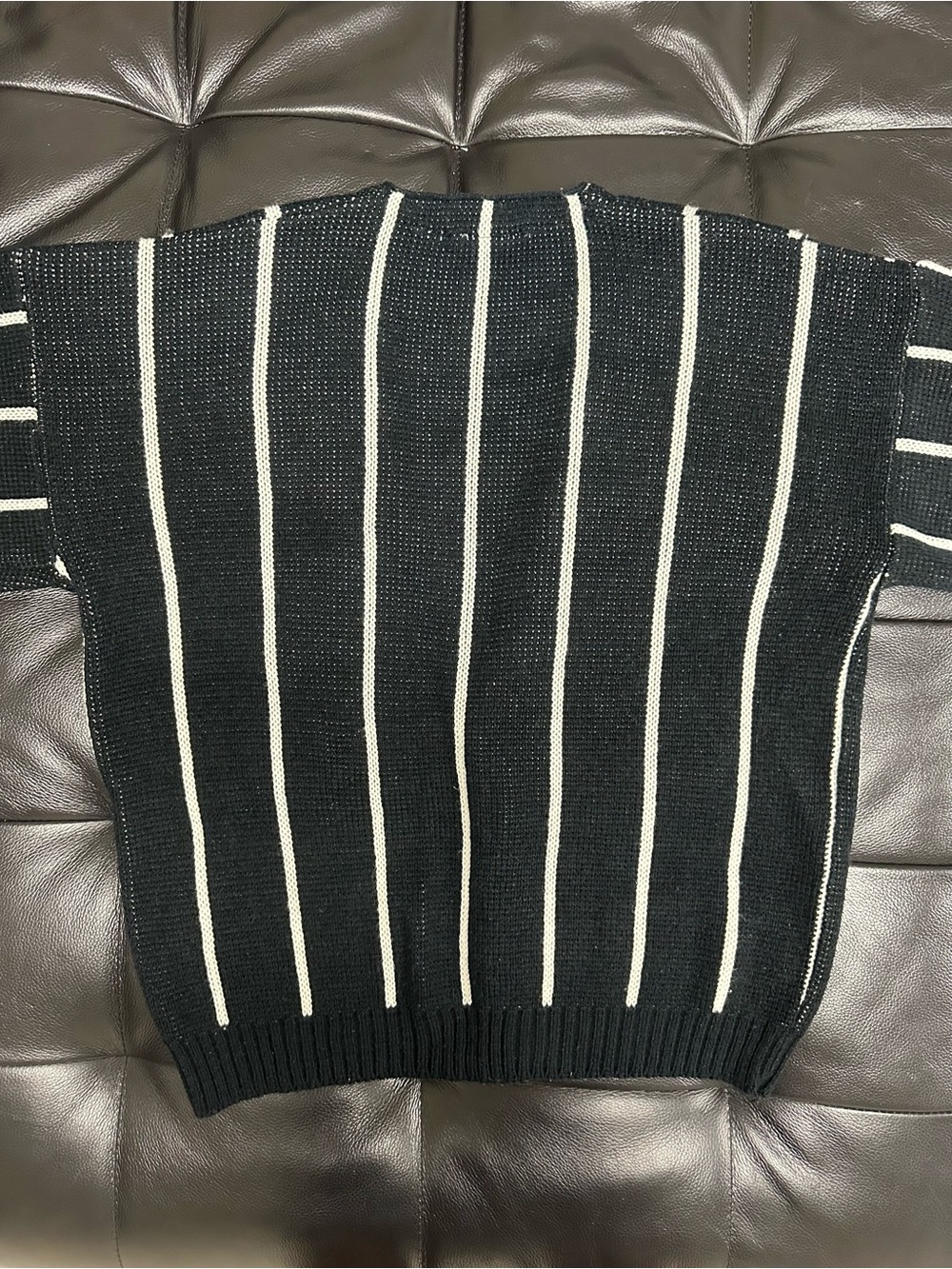 Vintage 90’s Black & White Stripe V-Neck Cardigan Sweater - Picture 6 of 10